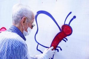 Idosos Abraçam a Arte do Grafite em Grande Estilo